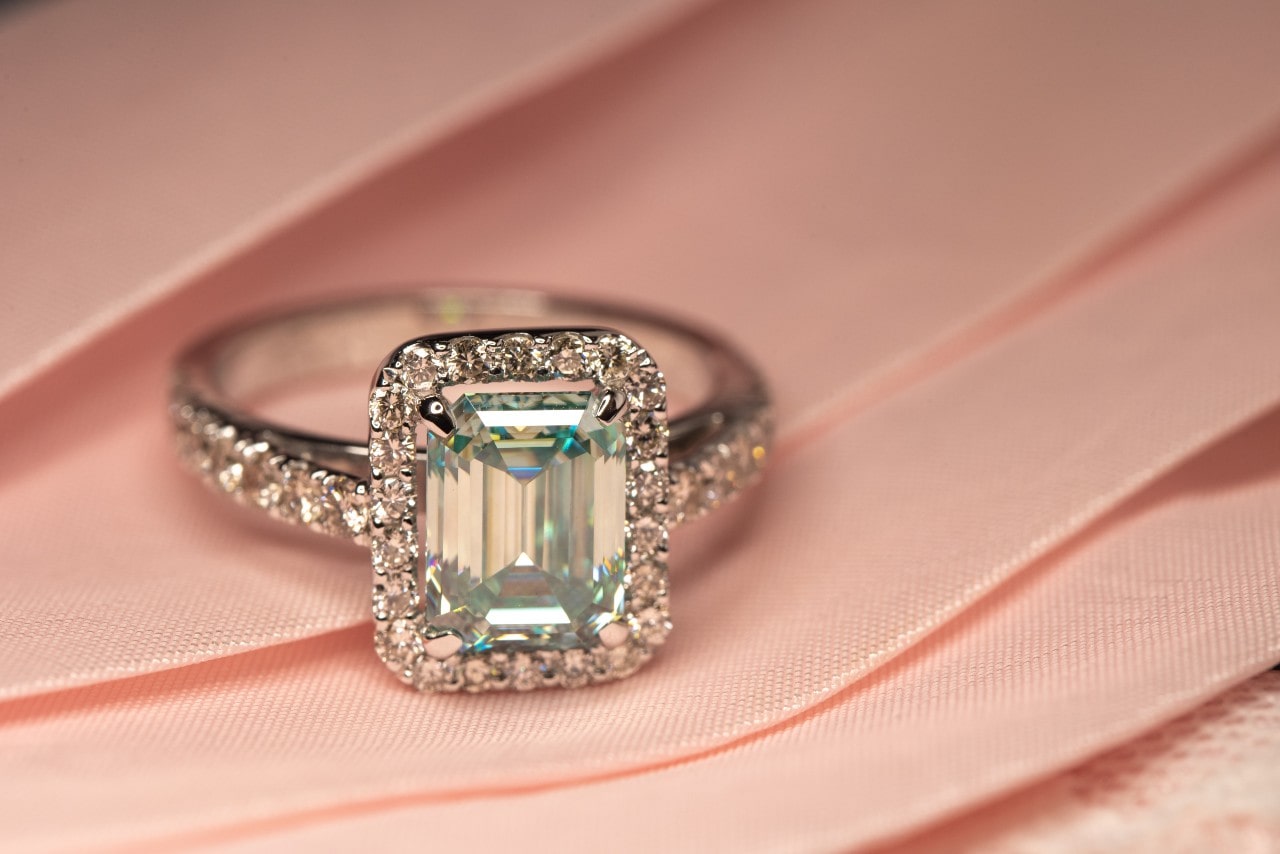 Additional Popular Collections of Emerald Cut Rings